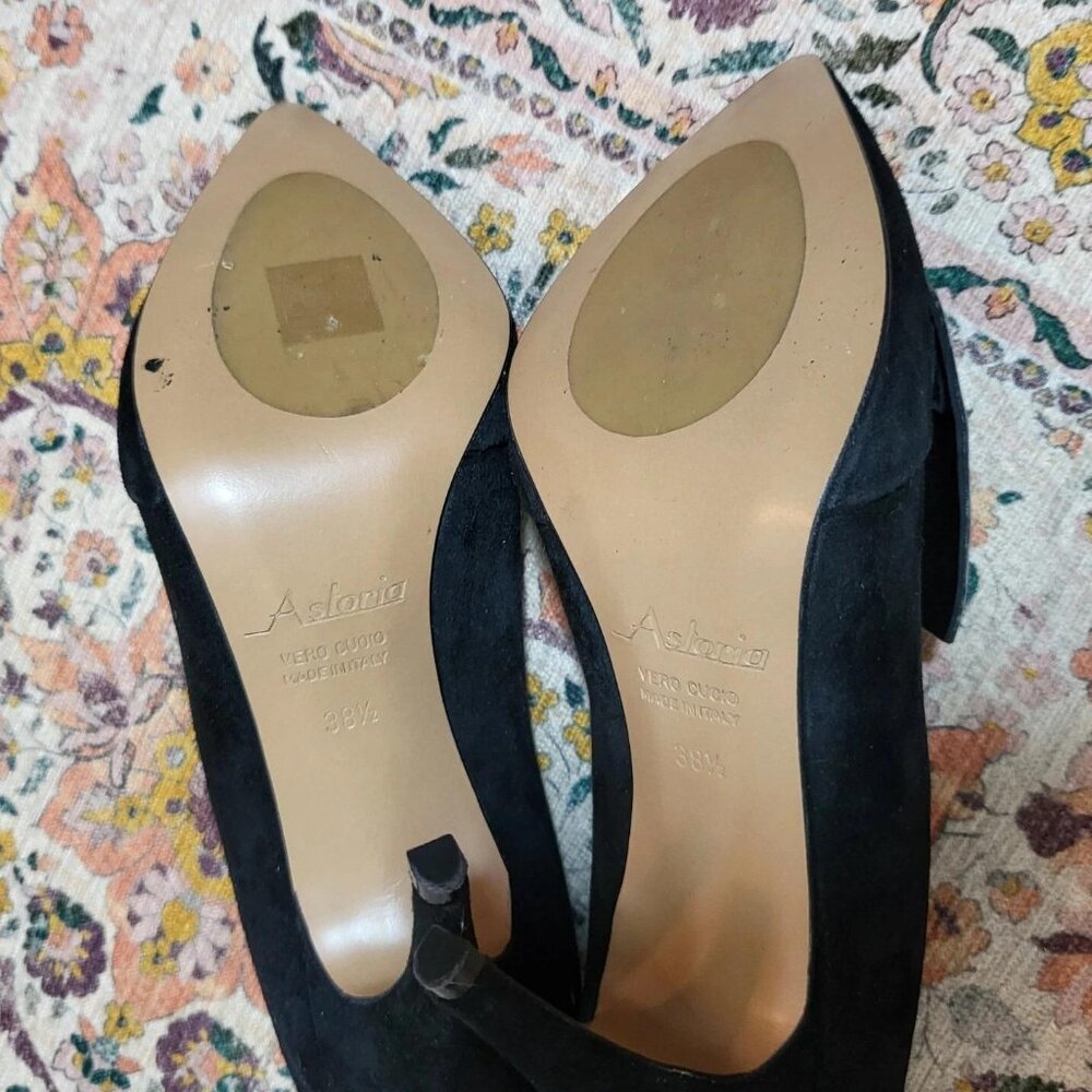 ASTORIA Black Suede Pumps - Picture 5 of 10